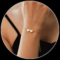 Armbänder mit Buchstaben