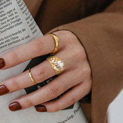 Personalisierter Runder Hohl Retro Muster Ring mit Foto und Innengravur - Erinnerungsgeschenk für Ehefrau, Mama und Oma