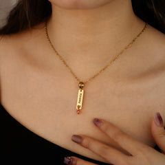 Personalisierte Länglicher Kette - Bar Anhänger mit Herz Geburtsstein und Gravur