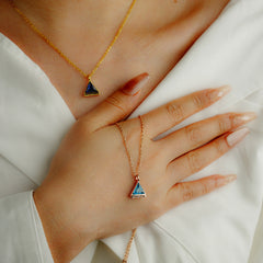 Personalisierte Dreieckiger Geburtsstein kette Ohrring mit Gravur - perfekte Geschenk für Sie Mama