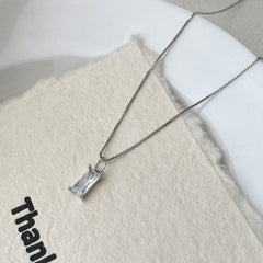 925 SilberPersonalisierte Geburtsstein kette – Minimalistisches funkelndem Zirkonia Rechteck – 12 Farben, stilvoll für jeden Anlass