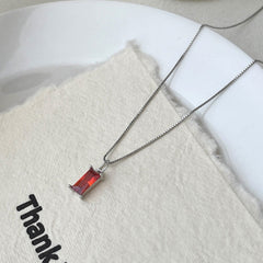 925 SilberPersonalisierte Geburtsstein kette – Minimalistisches funkelndem Zirkonia Rechteck – 12 Farben, stilvoll für jeden Anlass