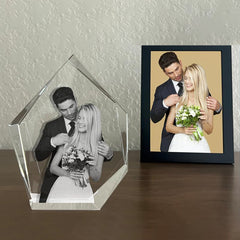 Personalisierter 3D Kristall mit Foto - Eisberg Glasblock mit Lasergravur und LED-Sockel für unvergessliche Erinnerungen und personalisierte Geschenke