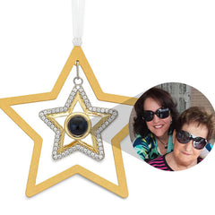 Personalisierter Foto-Projektionsanhänger mit Gravur – Weihnachtsdeko & Geschenk mit Herz, Kreuz, Engel, Stern oder Schneeflocke
