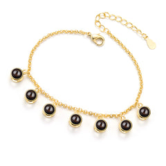 Personalisiertes Fotoprojektions Armband mit 1–7 Bildern – Runder Anhänger mit Bild im Stein, Gravur & 18K Vergoldung