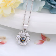 Personalisierte Kette mit Foto drin im Stein- Zirkon Herz Blume Anhänger mit Foto Projektion