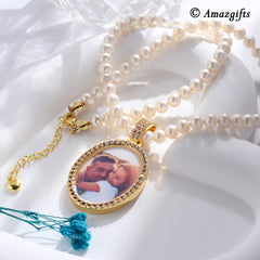 Personalisierte Perlen Kette mit Foto Bild – Ovaler Anhänger mit Zirkonia für Sie