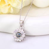 925 Silber Personalisierte Halskette mit Bild im Stein - Gänseblümchen Anhänger mit Foto Projektion