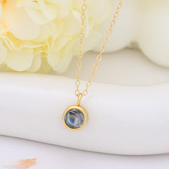 Personalisierte Kette mit Bild im Stein - Minimalistischer runder Anhänger