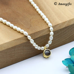 Personalisierte Perlenkette mit Foto-Projektion – Runder Anhänger in 925 Silber, Handgefertigter Elegantes Geschenk für Sie