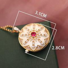 18K Vergoldete Runde Foto Medaillon Halskette – Vintage Sonnenblume mit Zirkonia,Platz für 2 Fotos, Elegantes Geschenk für Sie