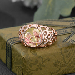 Personalisierter Runder Hohl Retro Muster Ring mit Foto und Innengravur - Erinnerungsgeschenk für Ehefrau, Mama und Oma