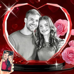 3D Glasfoto mit Leuchtstele - Herzförmiger Mehrfacetten Glasblock mit Lasergravur und LED-Sockel für unvergessliche Erinnerungen