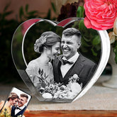 Personalisierter Herz-Kristall mit 3D Foto - Lasergravur Andenken, 3D Glasfoto mit Leuchtsockel Geschenk
