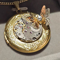 Personalisierte Foto Medaillon Kette – 3D Schmetterling Anhänger mit Sichtbarem Uhrenmechanismus, Punk Kreativer Gedenkschmuck Geschenk