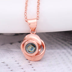 Personalisierte Kette mit Foto Drin - Rose Anhänger mit Foto Projektion