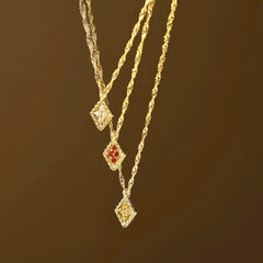 925 Silber Personalisierte Geburtsstein kette mit Wellenkette – Kleeblätter im Rhombisches Anhänger, Geschenke für Sie