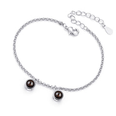 Personalisiertes Fotoprojektions Armband mit 1–7 Bildern – Runder Anhänger mit Bild im Stein, Gravur & 18K Vergoldung