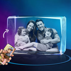 Personalisierter 3D Kristall mit Foto - 24-Eckiger Glasblock, horizontale Lasergravur und LED-Sockel für unvergessliche Erinnerungen