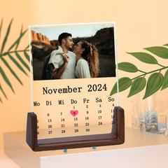 Personalisierter Acryl LED-Bilderrahmen mit Holzsockel – Individueller Kalender & Foto, Perfektes Geschenk für Jubiläum & Geburtstag