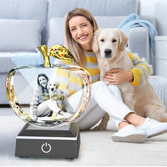 Personalisierter 3D Kristall mit Foto - Apfel Glasblock mit Lasergravur und LED-Sockel für einzigartige Erinnerungen und personalisierte Geschenke