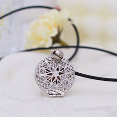 Hochwertige Platinierte Runde Medaillon Bild Kette – Hohles Vintage mit keltischen Sternen Blumen,Personalisierter Foto Geschenke für Männer Frauen