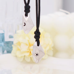 999 Feinsilber Wunschstein Kette – Individueller Anhänger mit Gravur von Sonne und Mond, Liebes oder Familien Geschenk für Männer und Frauen