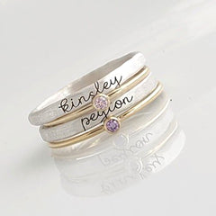 Personalisierter Stapelring – 4 Ringe mit Geburtssteinen und DIY Namensgravur, modisches & kreatives Geschenk für Sie