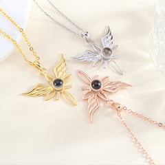 Personalisierte Engelsflügel Schleife Unendlichkeit Kreuz Kette mit Bild im Stein – Symbol für Liebe & Ewige Erinnerung