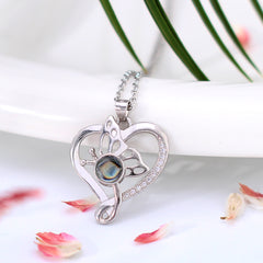 Personalisierte Foto Projektion Schmetterling Herz Halskette – Ein funkelndes Geschenk für besondere Erinnerungen