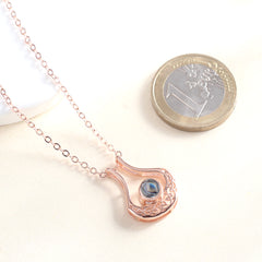 925 Silber Projektionskette mit Bild im Stein – U-förmiger Tropfen mit filigranem Muster