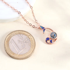 Personalisierte Delfin & Welle Ozeanische Kette mit Bild im Stein - Foto Gravur Projektion Erinnerungsgeschenk für Sie