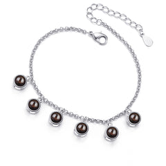 Personalisiertes Fotoprojektions Armband mit 1–7 Bildern – Runder Anhänger mit Bild im Stein, Gravur & 18K Vergoldung