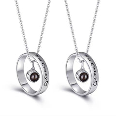 Personalisierte Projektionskette mit Gravur Ring – Runde Kette mit Bild im Stein, Fotogeschenk für Sie & Ihn