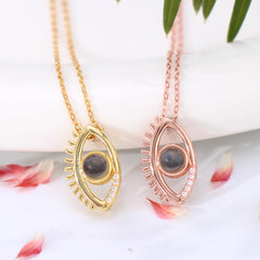 Personalisierte Projektionskette mit Foto – Vertikaler Anhänger „Auge des Teufels“ mit Bild, einzigartiges Geschenk für sie