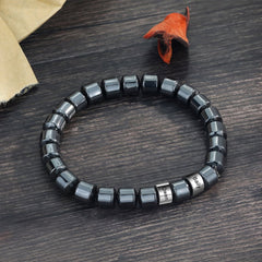 Personalisiertes Magnetarmband mit Schwarzen Perlen – Gravur von 1–8 Namen – Einzigartiges Geschenk für Männer