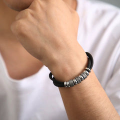 Personalisiertes Geflochtenes Armband mit Namensperlen – Bis zu 7 Gravuren, Familienarmband Geschenk für Papa, Opa & Großvater