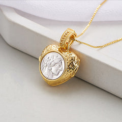 925 Silber Personalisierte Foto Medaillon Herz Kette - Gravur „Queen & LOVE“,Öffn- und schließbare, Andenken Geschenk für Frauen