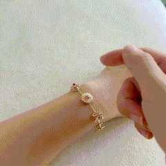 Personalisiertes Drehbares Geburtsblumen Armband mit Geburtssteinen – 1–9 Blumen wählbar, spielbarer Schmuck Geschenk für Sie