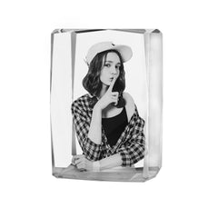 Personalisierter 3D Kristall mit Foto - 24-Eckiger Glasblock mit Lasergravur und LED-Sockel für besondere Erinnerungen