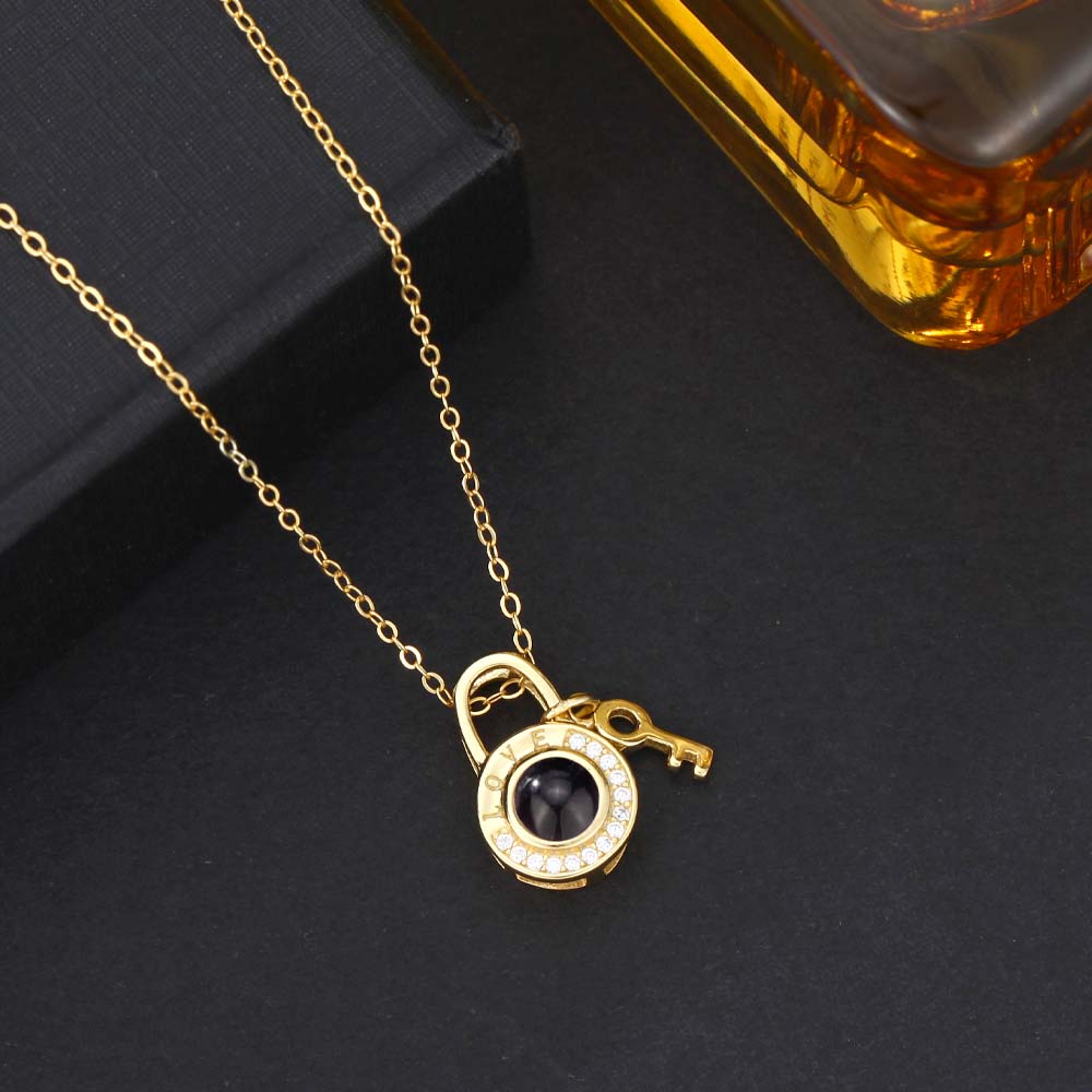 Foto Projektion Halskette mit Bild im Stein - Sperren mit Schlüssel amazgifts