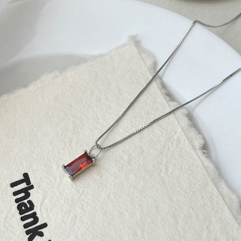 925 SilberPersonalisierte Geburtsstein kette – Minimalistisches funkelndem Zirkonia Rechteck – 12 Farben, stilvoll für jeden Anlass