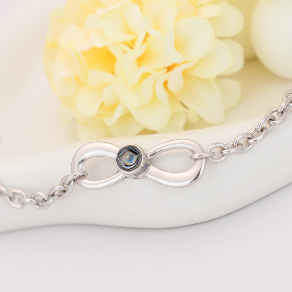 Amazgifts: personalisierte Projektionkette mit Foto