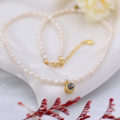 Personalisierte Perlenkette mit Foto Projektion – Kette mit Bild und rundem Gold-Silber Anhänger