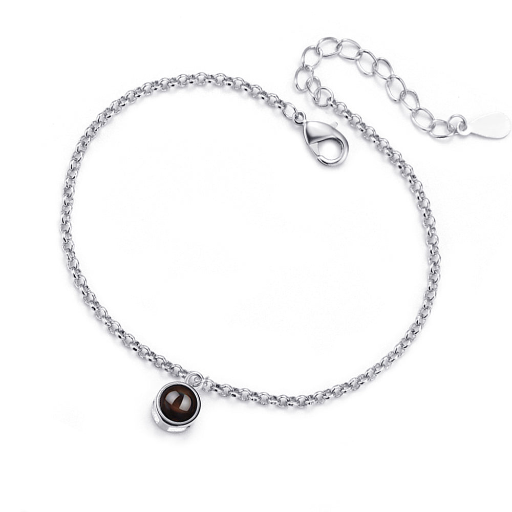 Personalisiertes Fotoprojektions Armband mit 1–7 Bildern – Runder Anhänger mit Bild im Stein, Gravur & 18K Vergoldung