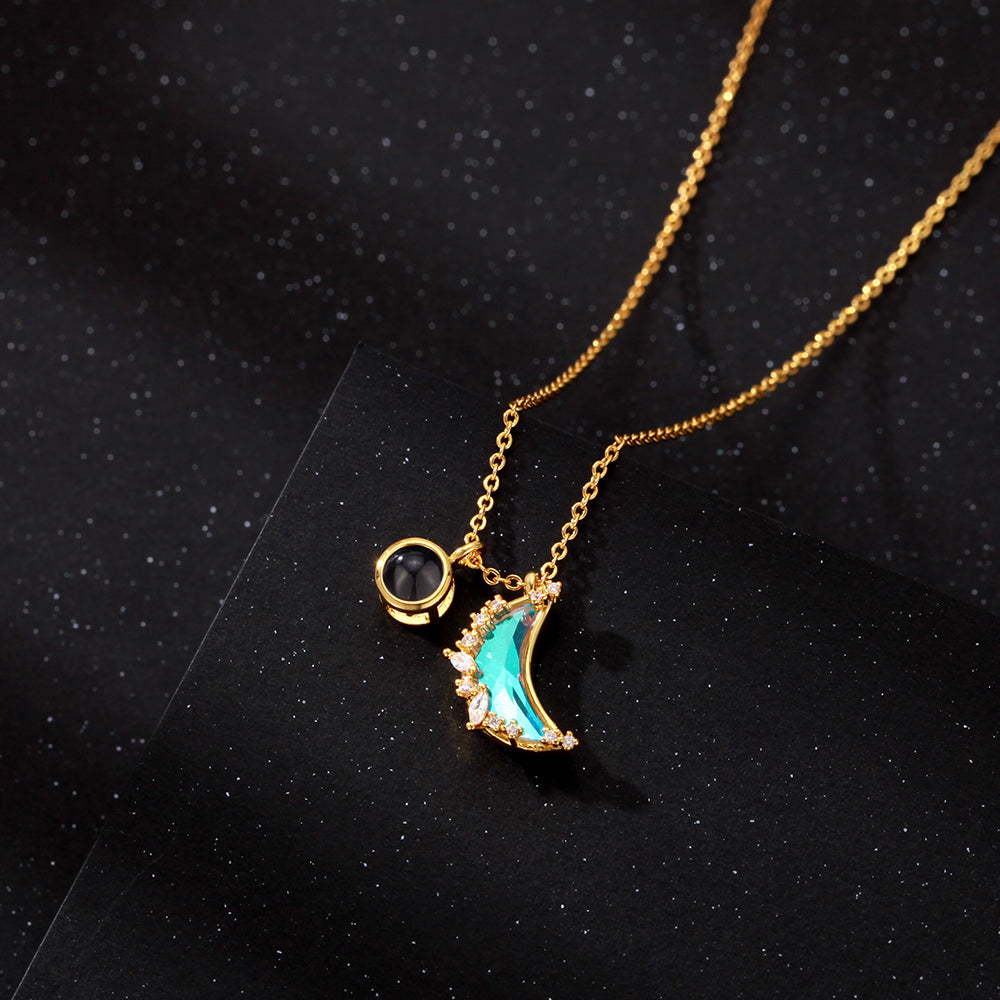Personalisierte Projektion Kette mit Foto drin im Stein - Leuchtender Mond mit Zirkon eingelegt