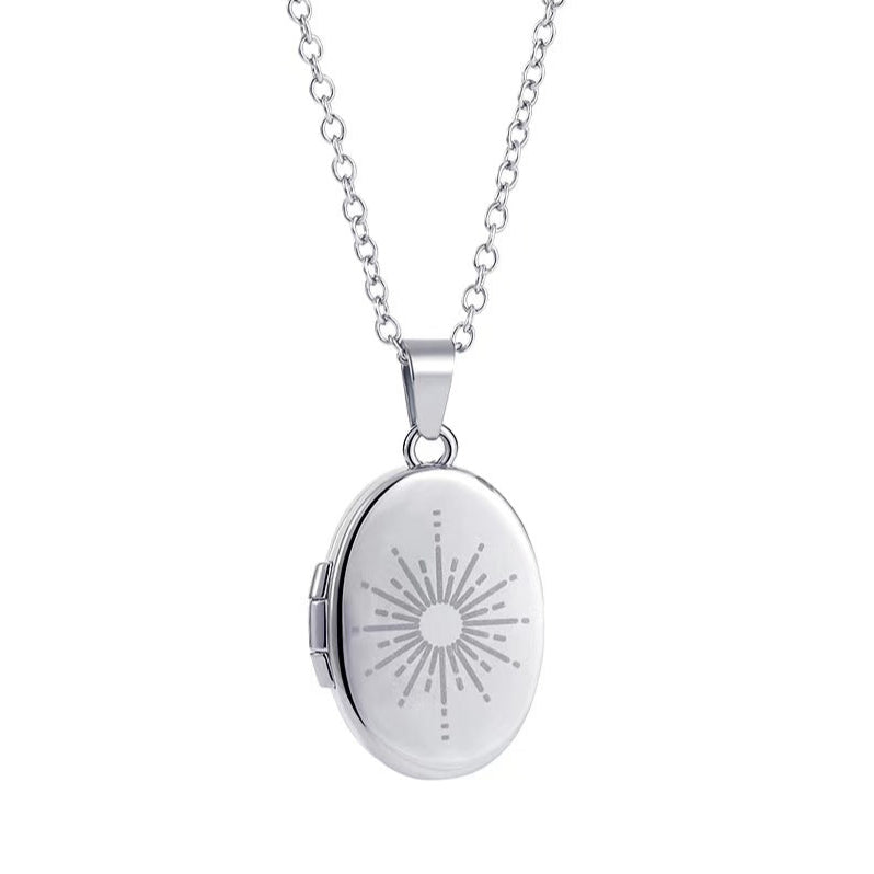 Vergoldete Ovale Foto Medaillon Halskette mit Sonne Mond Böser Blick - Personalisierte Fotos & Text,Erinnerung Schmuck Geschenk für Sie