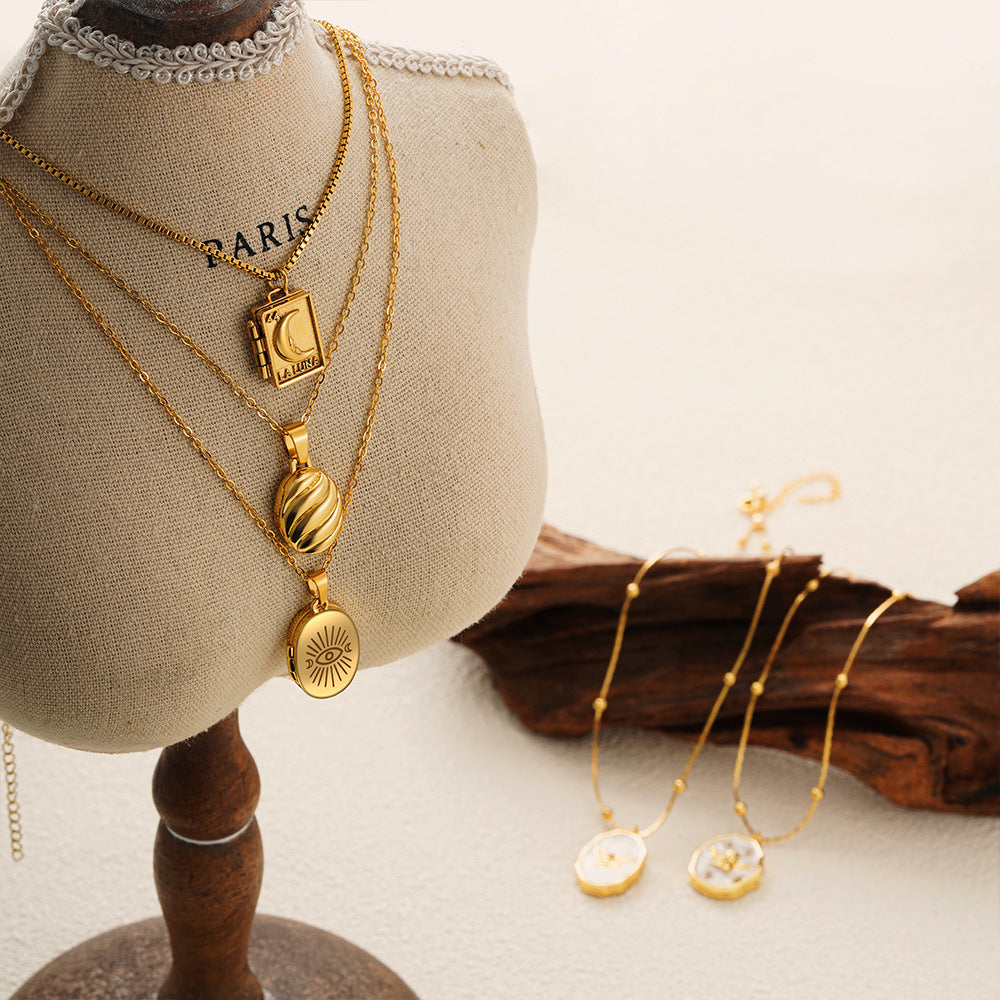 Vergoldete Ovale Foto Medaillon Halskette mit Sonne Mond Böser Blick - Personalisierte Fotos & Text,Erinnerung Schmuck Geschenk für Sie