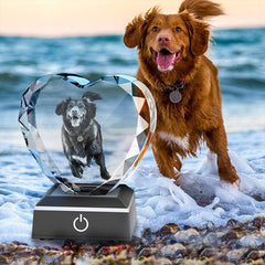Personalisierter 3D Kristall mit Foto - Herzförmiger Mehrfacetten Glasblock mit Lasergravur und LED-Sockel für unvergessliche Erinnerungen