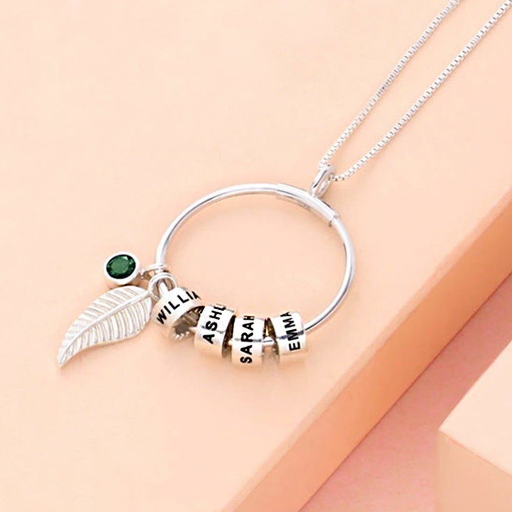 Personalisierte Namenskette mit Geburtsstein Engelsflügel Herz – Ringanhänger mit Namensperlen, Geschenk für Mama Oma & Sie